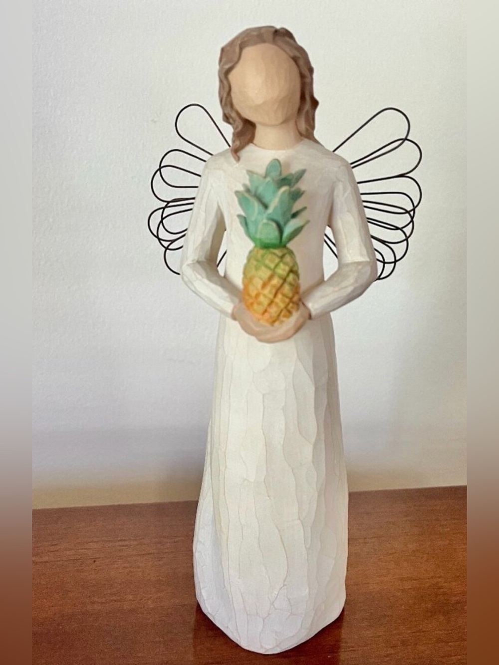 Willow Tree "Welcoming Angel"  by Susan Lordi 2002 Demdaco. RETIRED